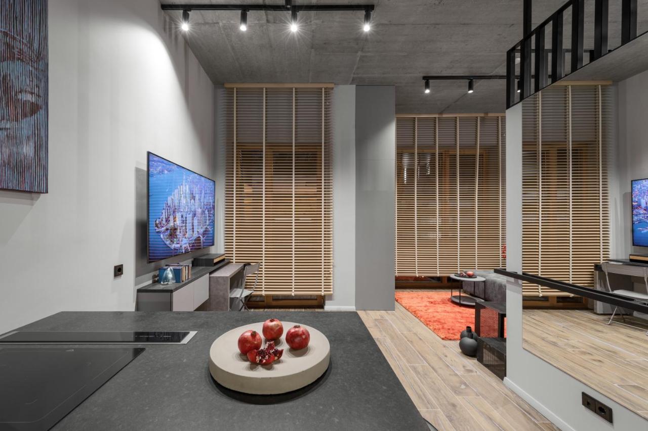 Ivis House Modern Apartment In Vilnius Old Town With Balcony VNO Esterno foto